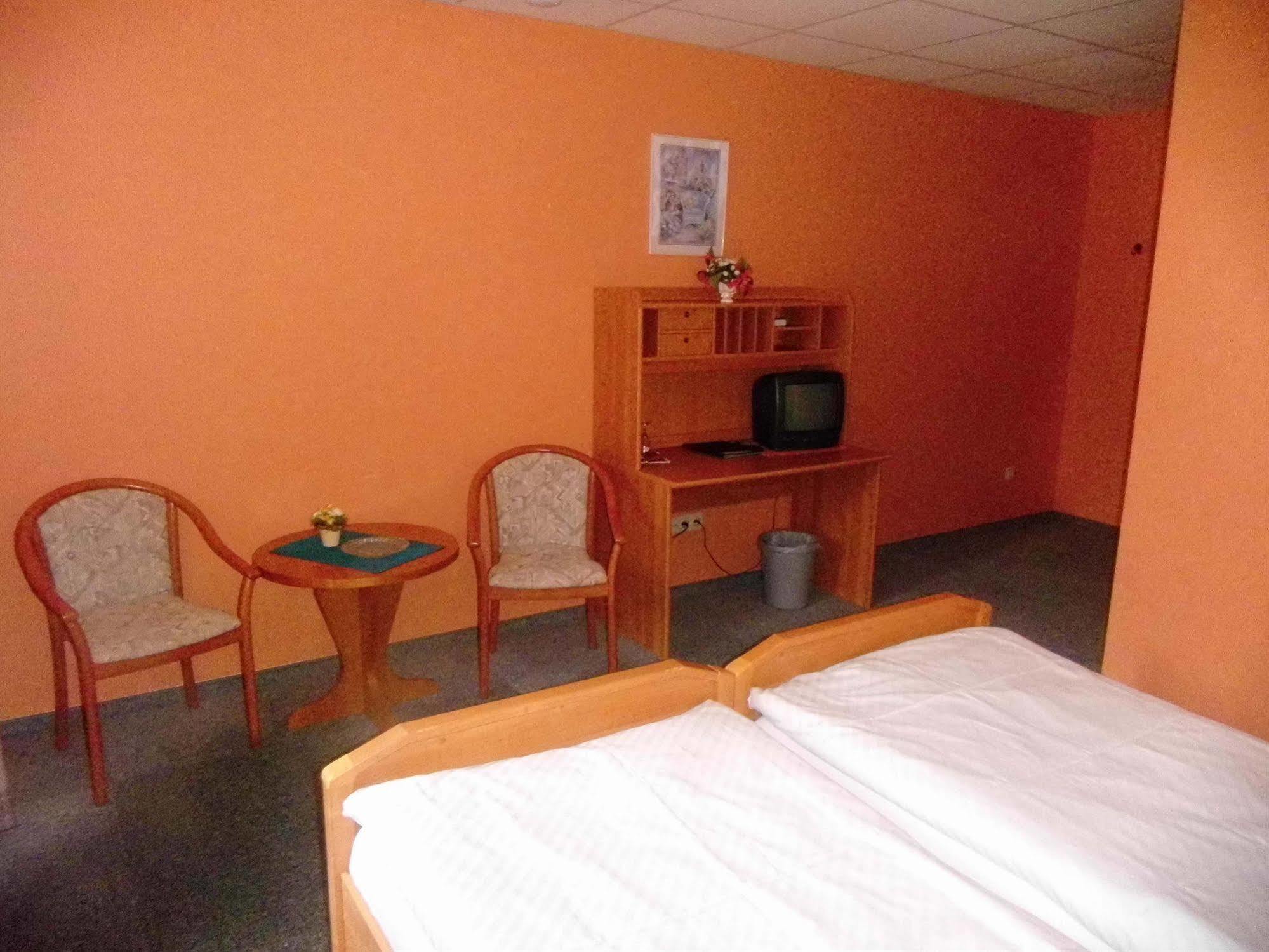 Hotel-Garni "Hof Von Hannover" Wittmund Zewnętrze zdjęcie